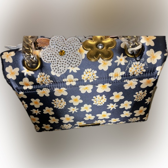 Kensington Daisy Convertible Shoulder Bag - Floral Embellished with Chain Strap - Picture 10 of 13